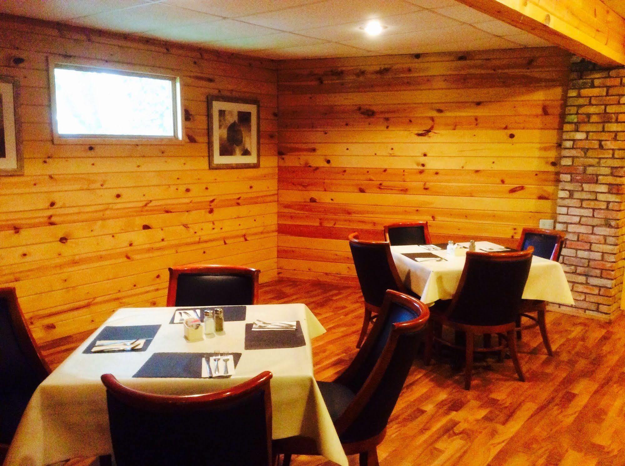 Forty Club Inn Deerwood Εξωτερικό φωτογραφία