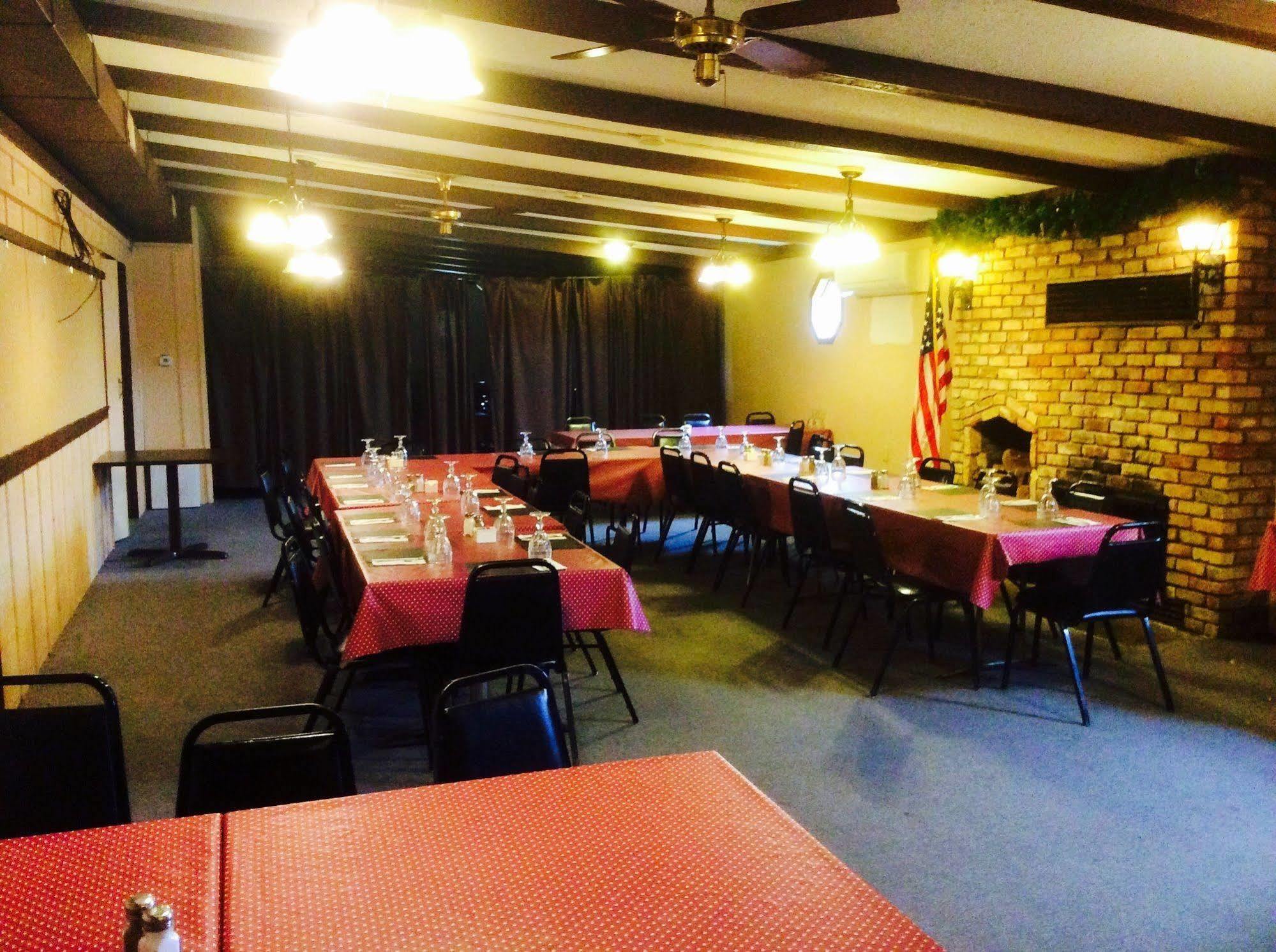 Forty Club Inn Deerwood Εξωτερικό φωτογραφία