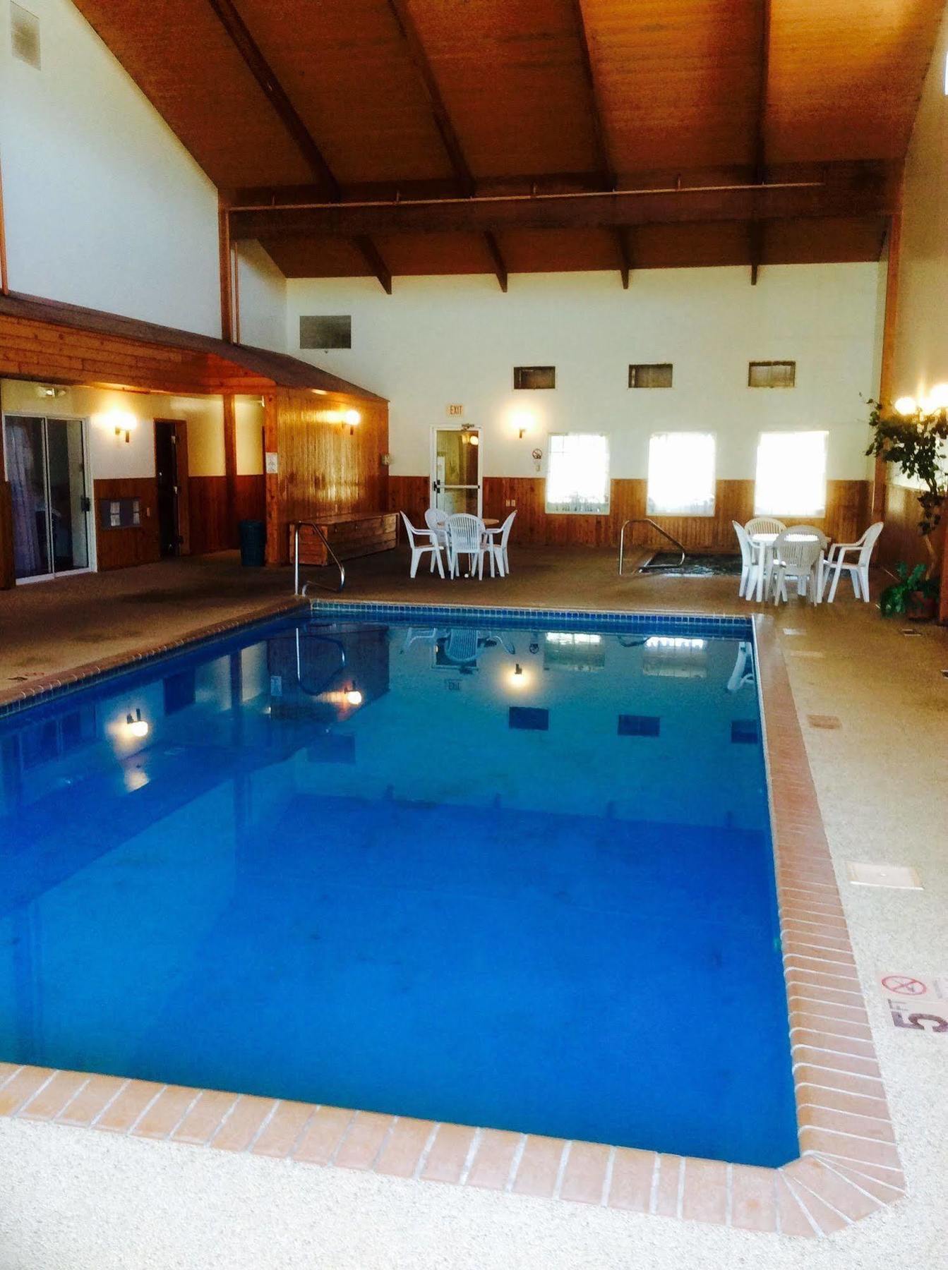 Forty Club Inn Deerwood Εξωτερικό φωτογραφία